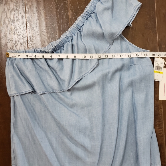 Two By Vince Camuto One Shoulder Ruffle Top Blue - Picture 7 of 8